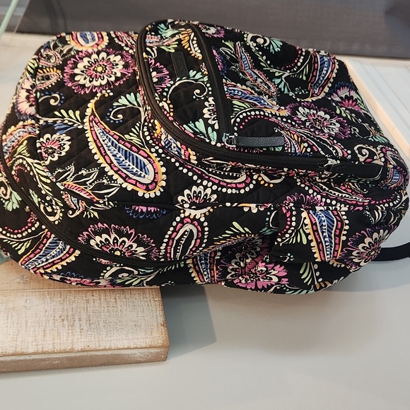 EUC Vera Bradley Lg. Paisley Women\'s Backpack 12\